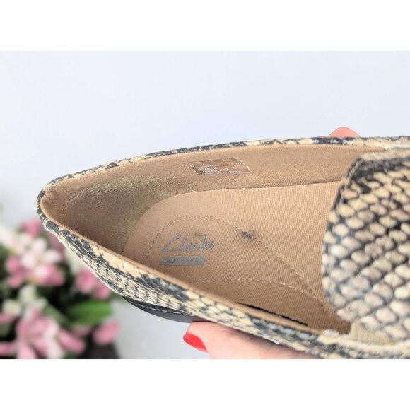Clarks Bayou Q Faux Snakeskin Loafers Womens Sz 6 | Cushioned Low Heel Slip Ons - Picture 7 of 8